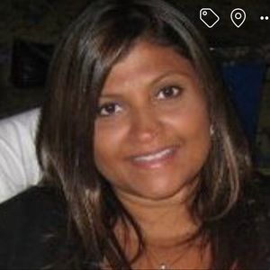 Meet your Posher, Mona